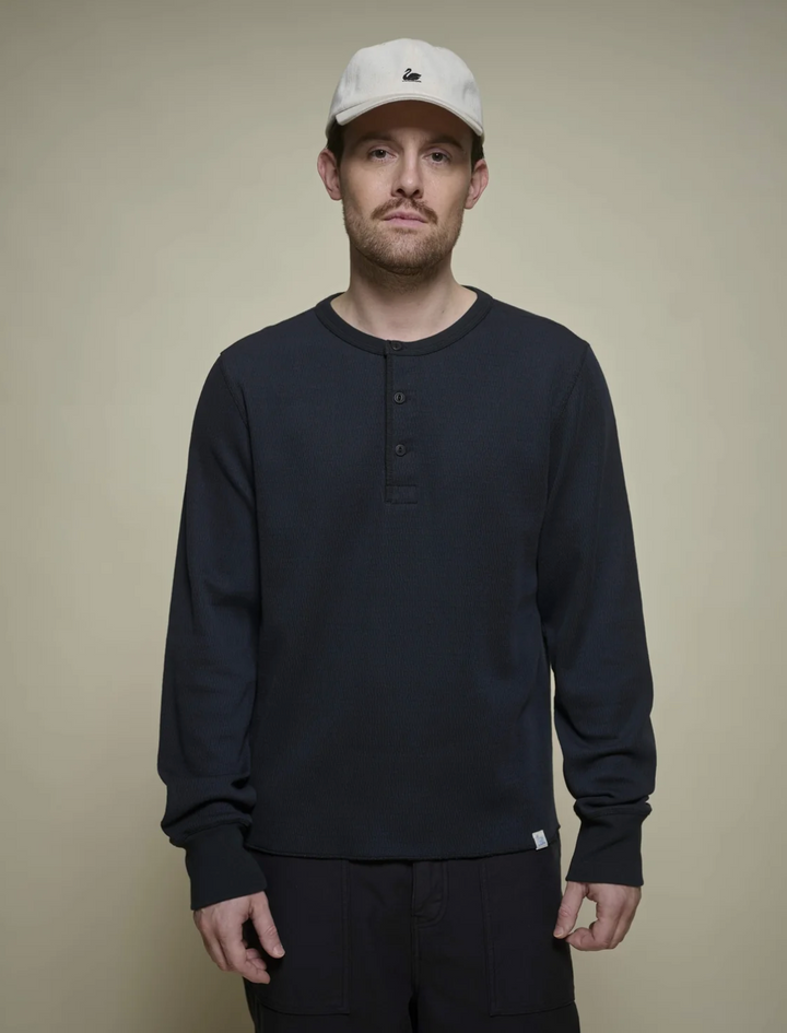 Merz b. Schwanen Diamond-Patterned Cotton Thermal Henley- Deep Black
