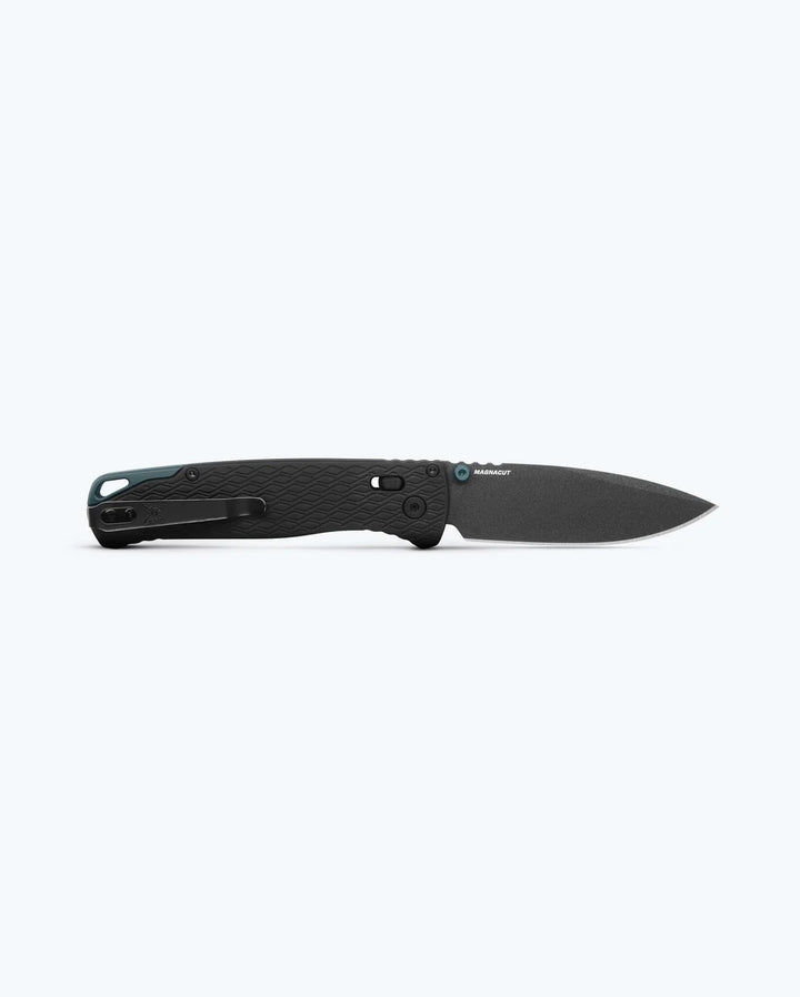 Benchmade Bugout - Black Aluminum Drop-point